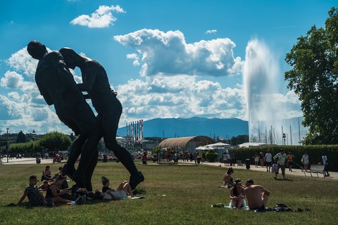 Statue coup de boule de Zidane à Materazzi Parc des eaux vives Genève Suisse
