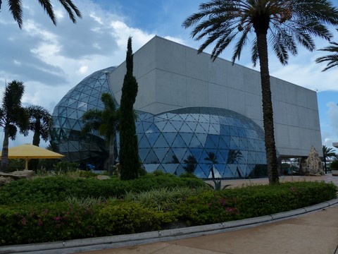 Musée Dali Saint Petersburg Floride Etats-Unis