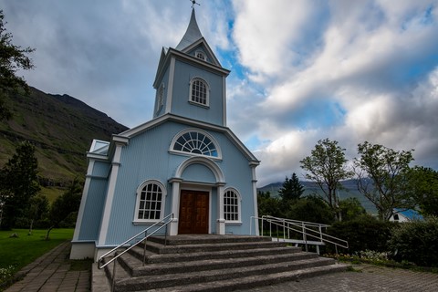  L'église de Seyðisfjörður Islande Iceland