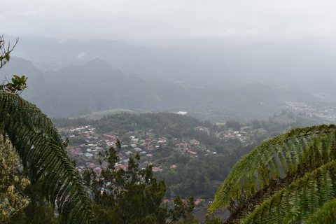 Vue sur Hell-Bourg depuis les sources Manouilh La Réunion