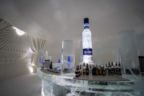 Laponie Finlandaise Ylläs Lapland hotel snow village Ice bar